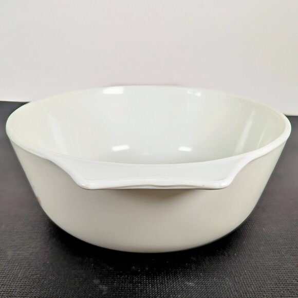 Vintage Pyrex Blue Iris Round Milk Glass Casserole Dish England *No Lid* - Picture 6 of 9